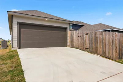 514 Clearlake Drive, Hutto, TX 78634 - Photo 19