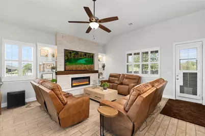 604 Academy Oaks Drive, San Marcos, TX 78666 - Photo 11
