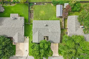 2301 Lillie Ln, Taylor, TX 76574 - Photo 23