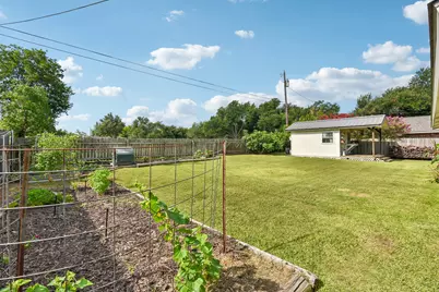 2301 Lillie Lane, Taylor, TX 76574 - Photo 19