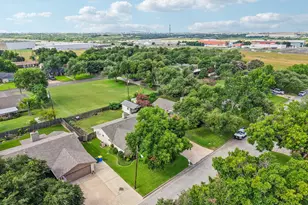 2301 Lillie Ln, Taylor, TX 76574 - Photo 21