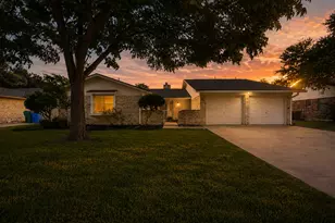 2301 Lillie Ln, Taylor, TX 76574 - Photo 1