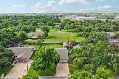 2301 Lillie Lane, Taylor, TX 76574 - Photo 21