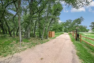 425 Patricia Rd, Georgetown, TX 78628 - Photo 3