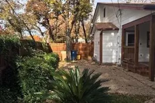 2415 W 10th St, Austin, TX 78703 - Photo 11