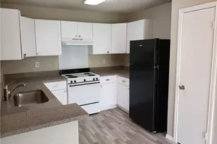 1825 Rainy Meadows Dr, Austin, TX 78758 - Photo 9