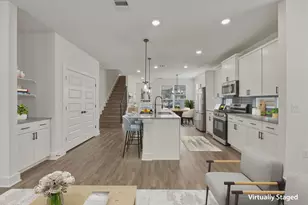 2009 Iroquois Ln, Austin, TX 78741 - Photo 3