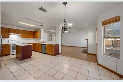 1402 Quicksilver Circle, Round Rock, TX 78665 - Photo 17