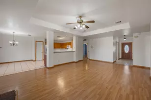 1402 Quicksilver Cir, Round Rock, TX 78665 - Photo 7