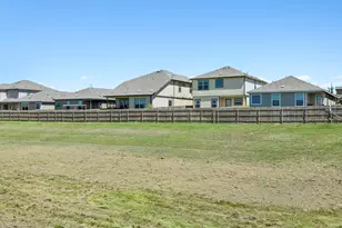417 Greatest Gift Wy, Jarrell, TX 76537 - Photo 35