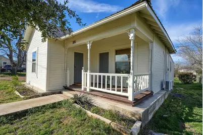 305 Tarrant Street, Llano, TX 78643 - Photo 5
