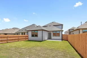 210 Hornet St, Elgin, TX 78621 - Photo 33
