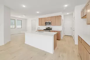 210 Hornet St, Elgin, TX 78621 - Photo 13