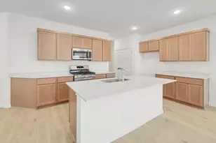 210 Hornet St, Elgin, TX 78621 - Photo 11