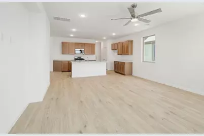 210 Hornet Street, Elgin, TX 78621 - Photo 5