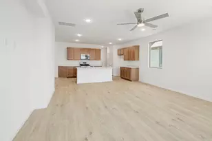 210 Hornet St, Elgin, TX 78621 - Photo 5