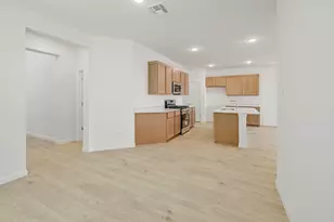 210 Hornet St, Elgin, TX 78621 - Photo 7