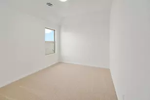 210 Hornet St, Elgin, TX 78621 - Photo 25