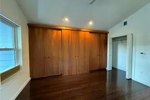 1208 E 2nd St, Austin, TX 78702 - Photo 13