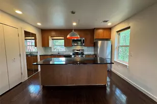 1208 E 2nd St, Austin, TX 78702 - Photo 5