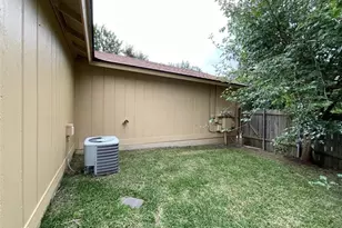 8005 West Gate Blvd, Austin, TX 78745 - Photo 17