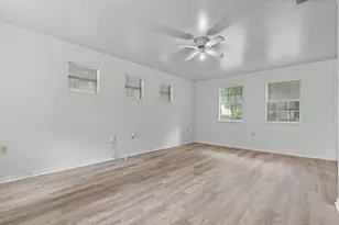 1304 Delano St, Austin, TX 78721 - Photo 9