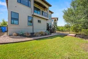 211 Honey Creek Ct, Austin, TX 78738 - Photo 23