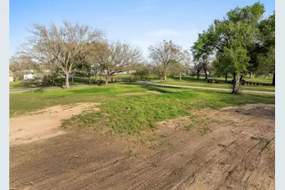 320 Douglas Street #2, Lexington, TX 78947 - Photo 5