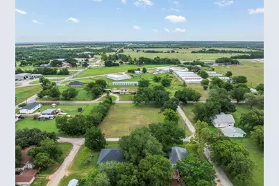 320 Douglas Street #2, Lexington, TX 78947 - Photo 5