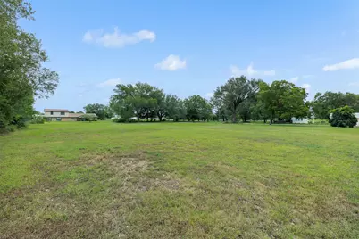 320 Douglas Street #2, Lexington, TX 78947 - Photo 15