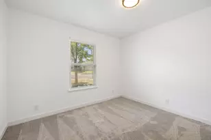 9704 Oriole Dr, Austin, TX 78753 - Photo 17