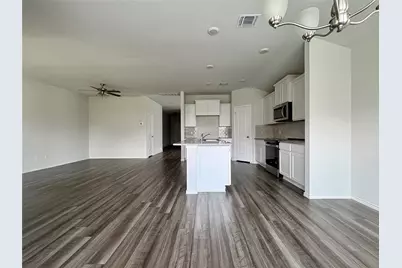 180 Pivot Drive, Taylor, TX 76574 - Photo 5