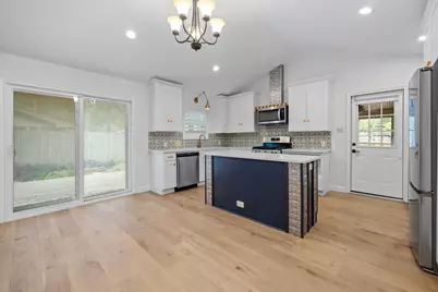2507 Western Trails Boulevard, Austin, TX 78745 - Photo 17