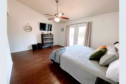 21822 SE Tallahassee Avenue, Lago Vista, TX 78645 - Photo 11