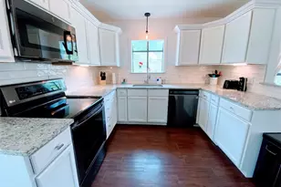 21822 SE Tallahassee Ave, Lago Vista, TX 78645 - Photo 7