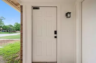 1800 Nicole Cir, Round Rock, TX 78664 - Photo 3