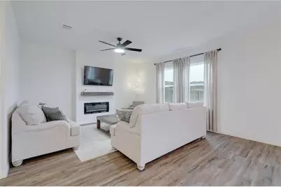 910 Bunton Reserve Boulevard, Kyle, TX 78640 - Photo 9