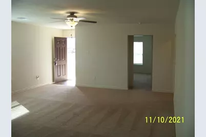 217 Sunnymeade Lane, Jarrell, TX 76537 - Photo 5