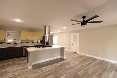 22 Steele Street, Lampasas, TX 76550 - Photo 5
