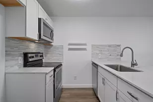 6409 Burns St, Austin, TX 78752 - Photo 11