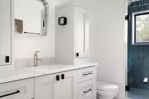 800 W James St, Austin, TX 78704 - Photo 27