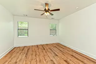 15208 Bowling Ln, Lakeway, TX 78734 - Photo 9