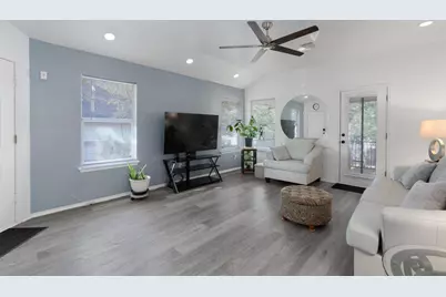 8904 Francia Trail, Austin, TX 78748 - Photo 5