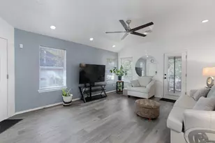 8904 Francia Trail, Austin, TX 78748 - Photo 5