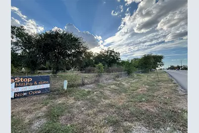 110 Leisure Village Drive, New Braunfels, TX 78130 - Photo 11