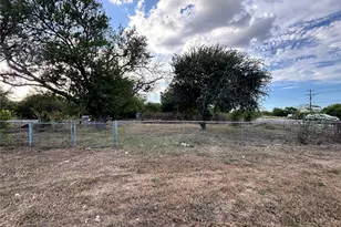 110 Leisure Village Dr, New Braunfels, TX 78130 - Photo 1