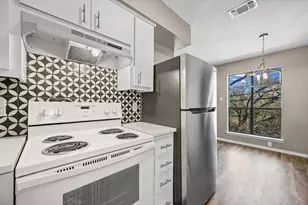 5215 St Georges Green, Austin, TX 78745 - Photo 9