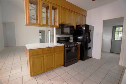 1751 County Road 255, Georgetown, TX 78633 - Photo 5