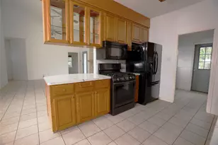 1751 Co Rd 255, Georgetown, TX 78633 - Photo 5