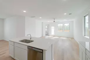 197 Hornet St, Elgin, TX 78621 - Photo 7